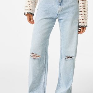 Distressed Wide Leg 90’s Jean